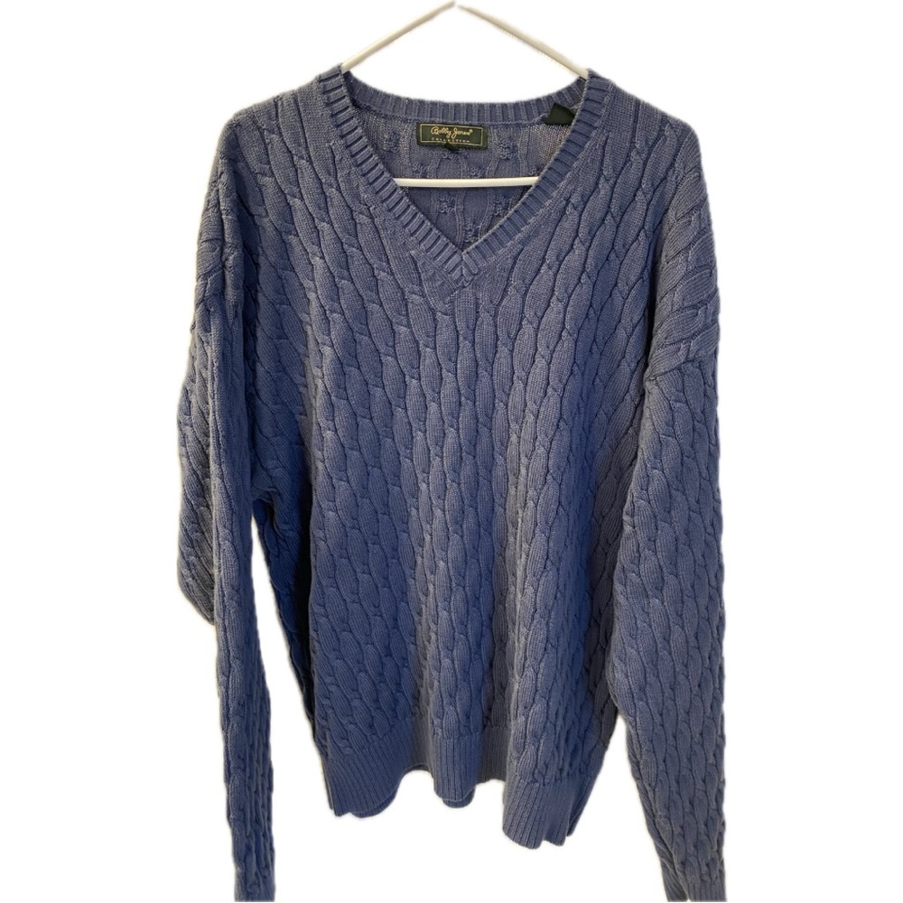 Bobby Jones Collection, vee-neck cable knit sweater, blue, XXL.